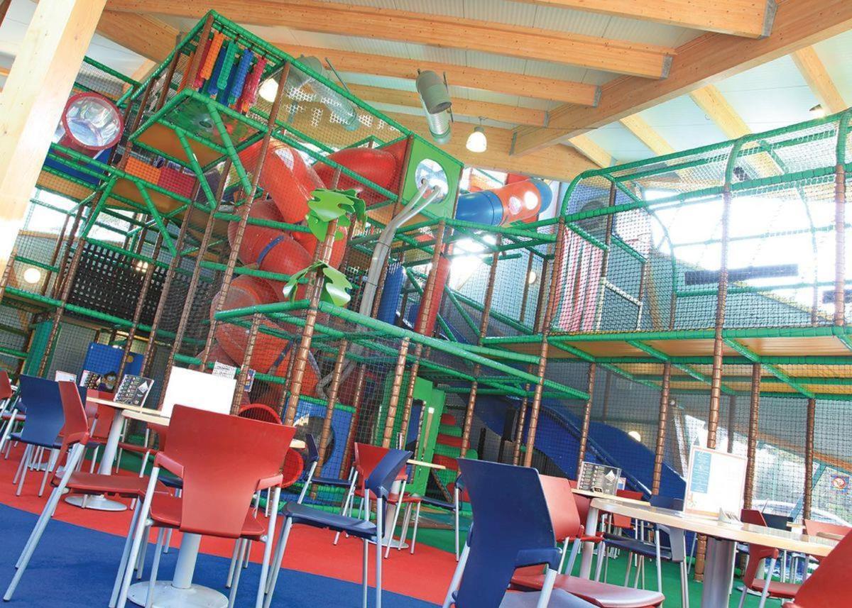 Hôtel Landal Darwin Forest à Great Rowsley Extérieur photo